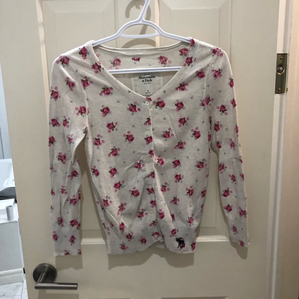Abercrombie floral birch button up cardigan